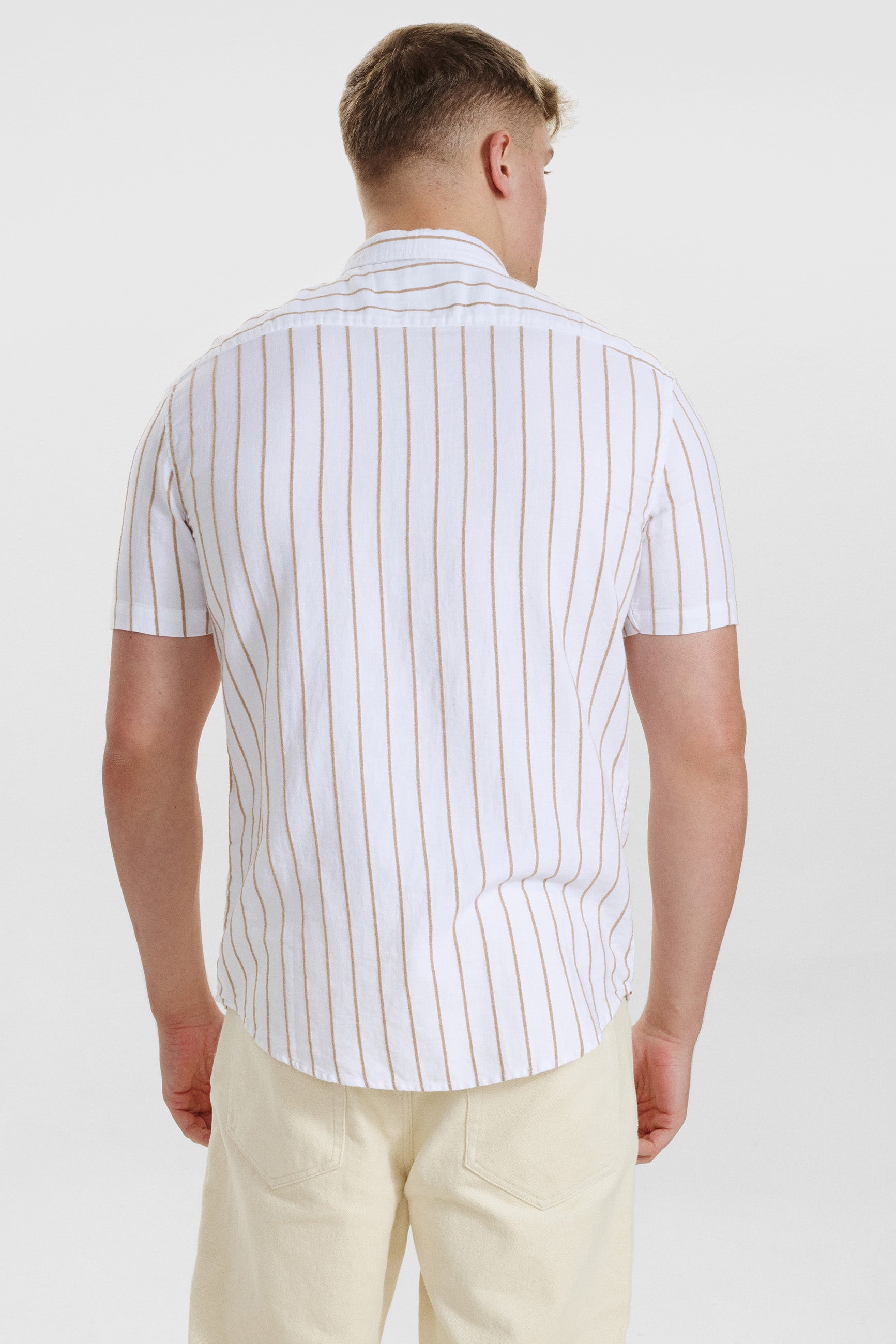 DXNMXRK. DX-Caleb Outlet Tree House