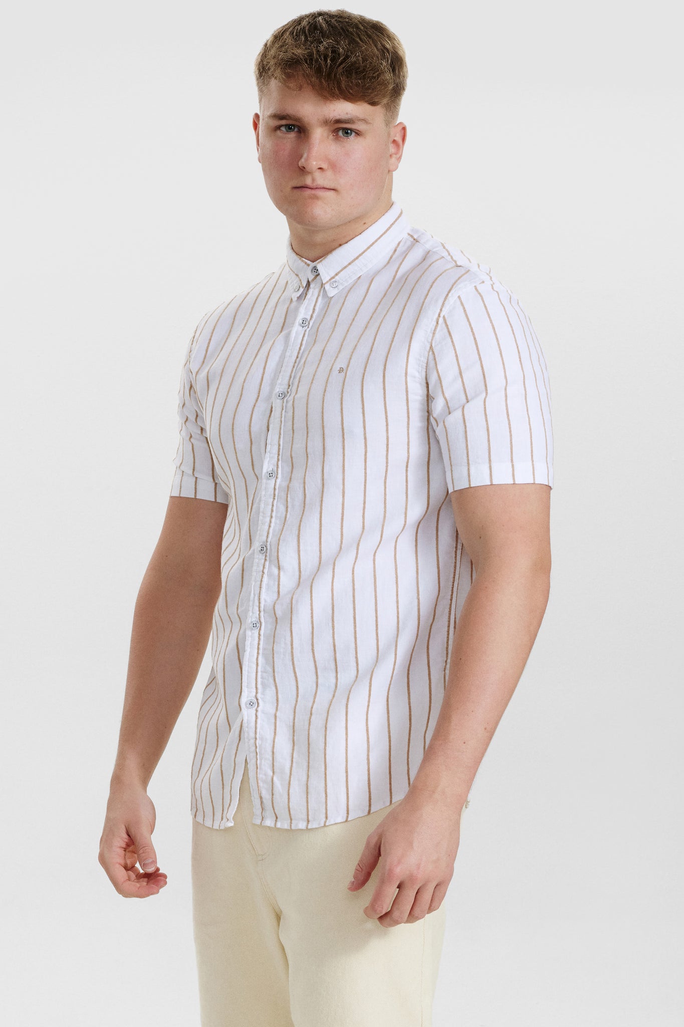 DXNMXRK. DX-Caleb Outlet Tree House