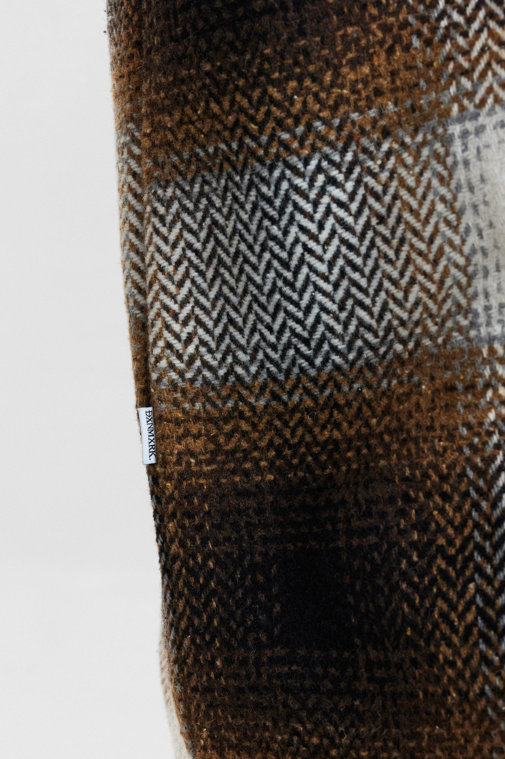 DXNMXRK. DXEbbi Outlet Dark Brown